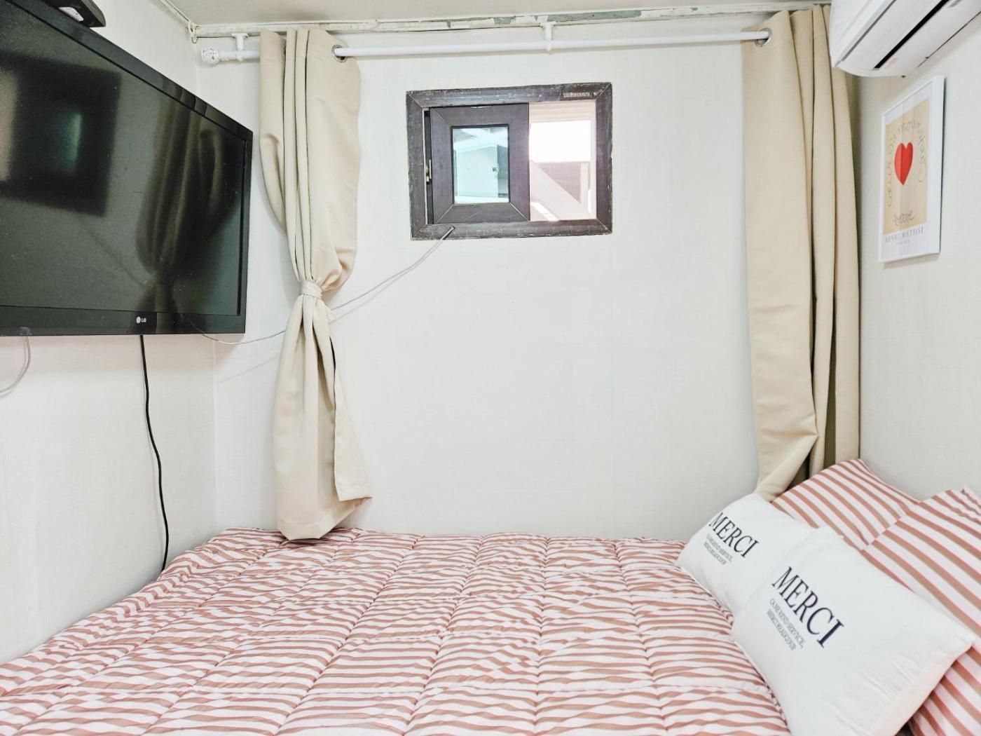 8 Hotel Сеул Екстериор снимка